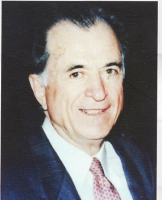 Akbar Ladjevardian
