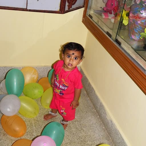 venni dhas